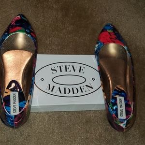 Flowered Patent Shoes